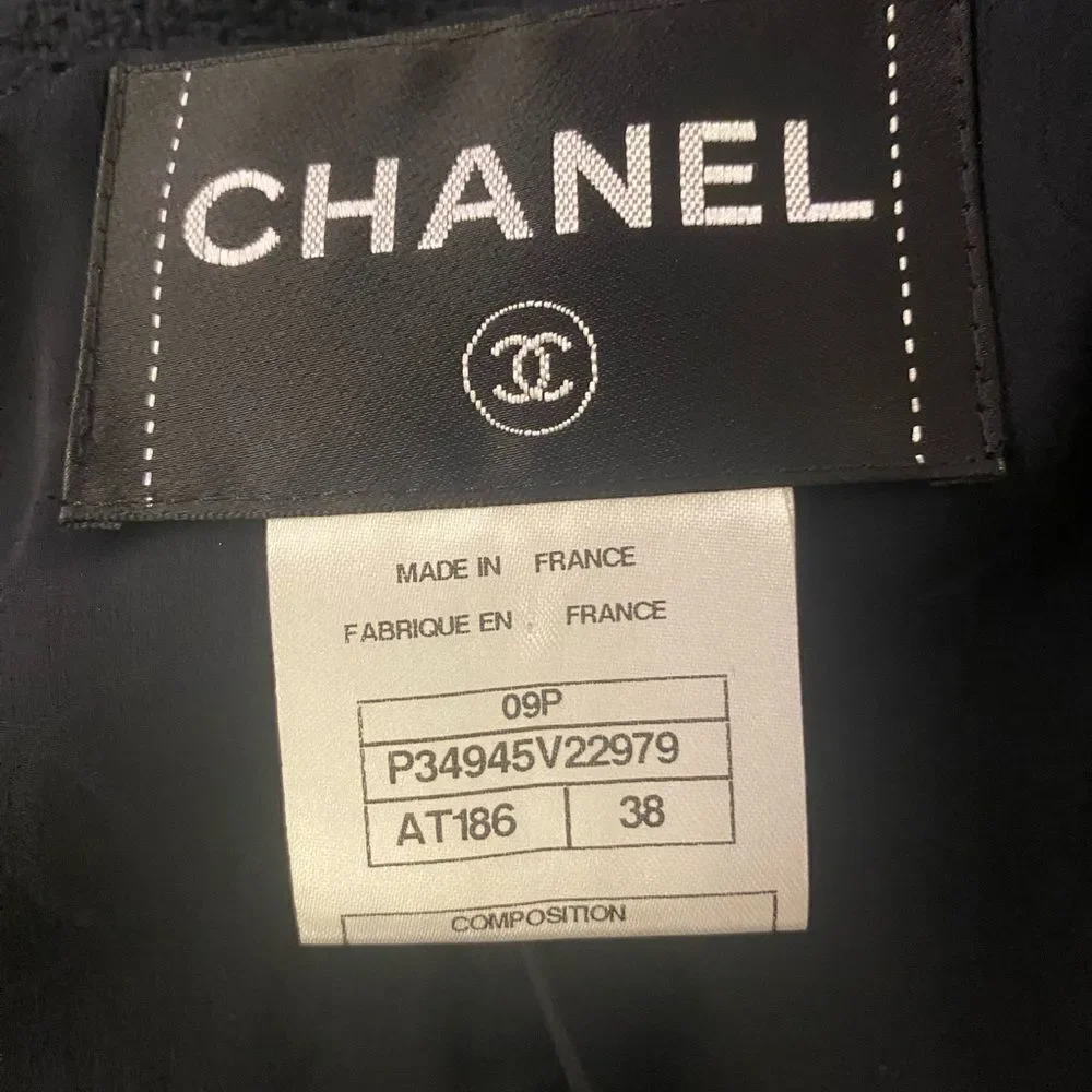 NWT Chanel skirt suit, size 38(S)